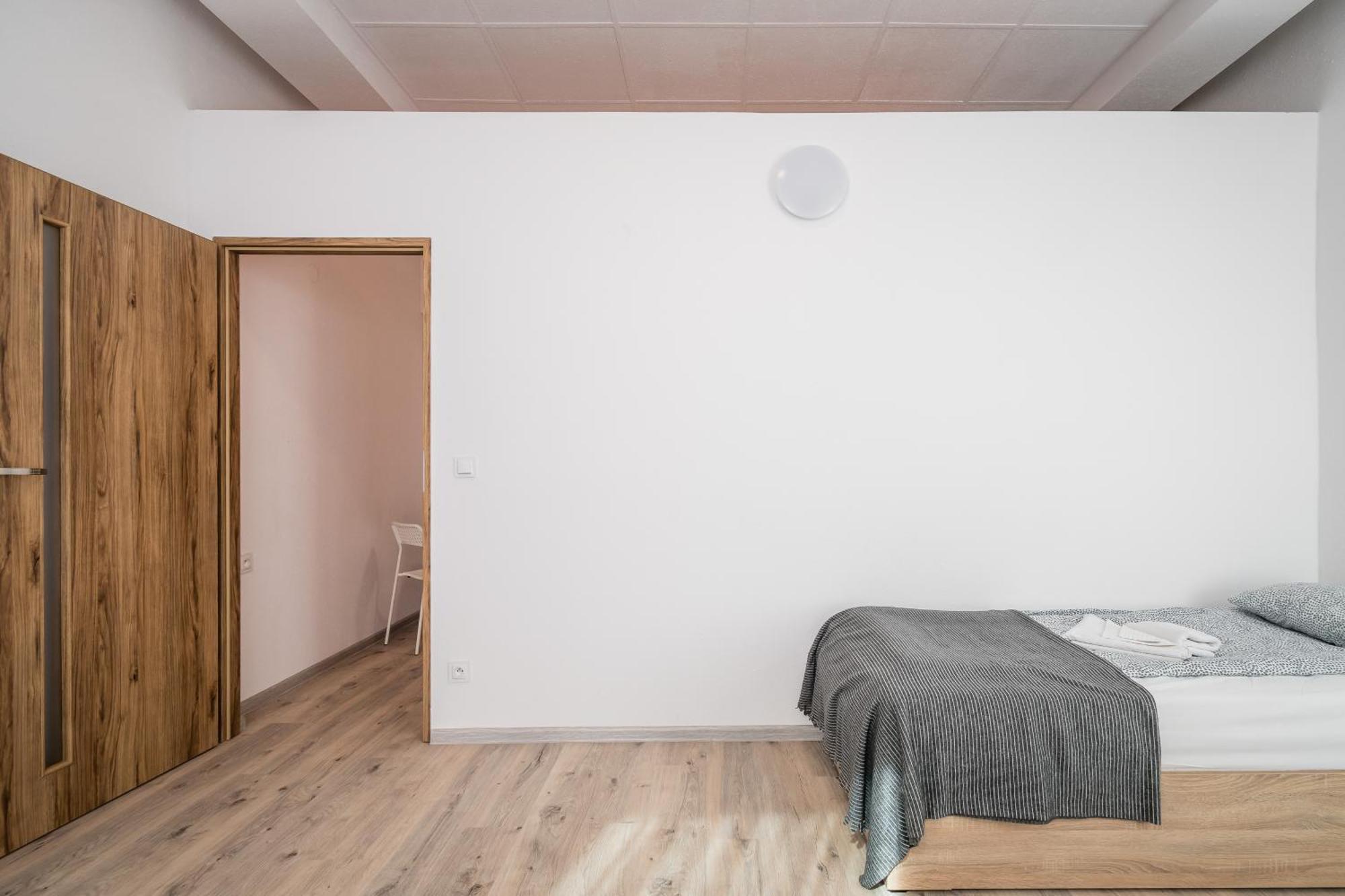 Jm Rooms Lubicz II Krasków Εξωτερικό φωτογραφία